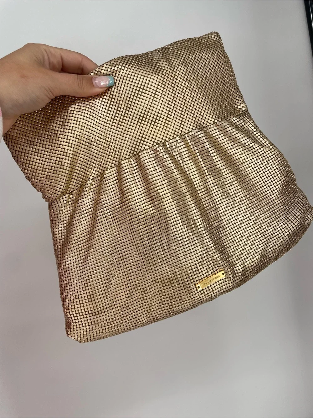 NWT BCBGMaxAzria “Brighton” Matte Gold Metal Mesh Slouchy Clutch & Dustbag